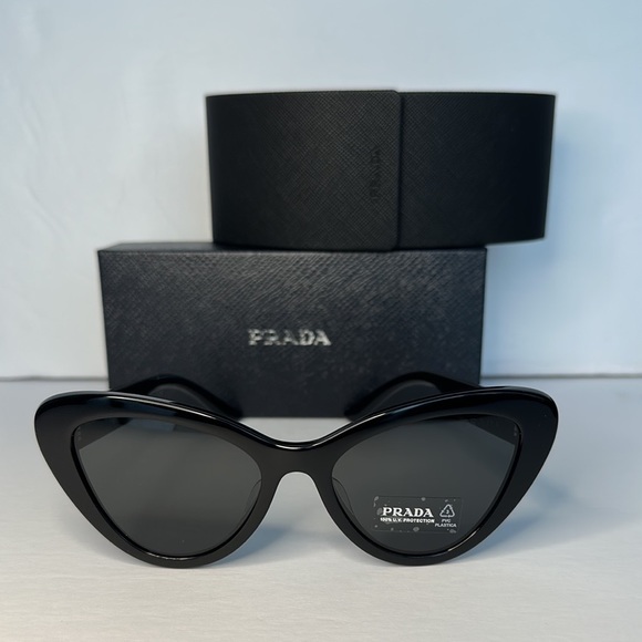 Authentic- New - PRADA EYEWEAR PR 13YS SUNGLASSES
BLACK - Picture 12 of 17